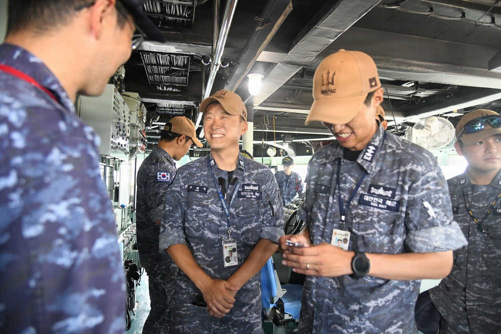 Republic of Korea Navy visits JMSDF ship JS KONGO during RIMPAC 2026