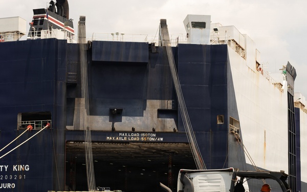 U.S. Marines Conduct Port Operations in the Philippines