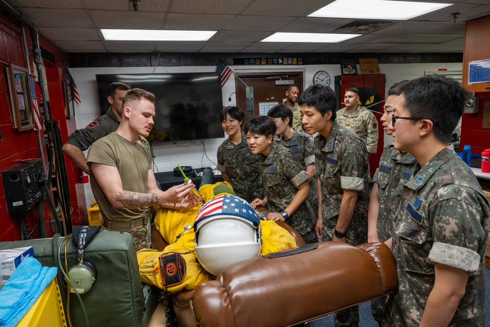 Seventh AF immerse ROKAF interpreters in Osan mission