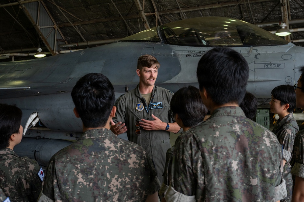 Seventh AF immerse ROKAF interpreters in Osan mission