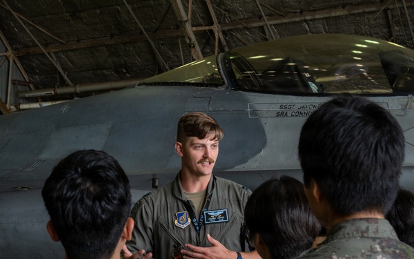 Seventh AF immerse ROKAF interpreters in Osan mission