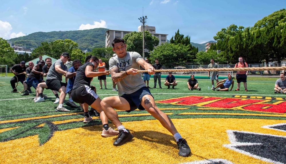 San Diego Combat Systems Sailors Play Tug a War