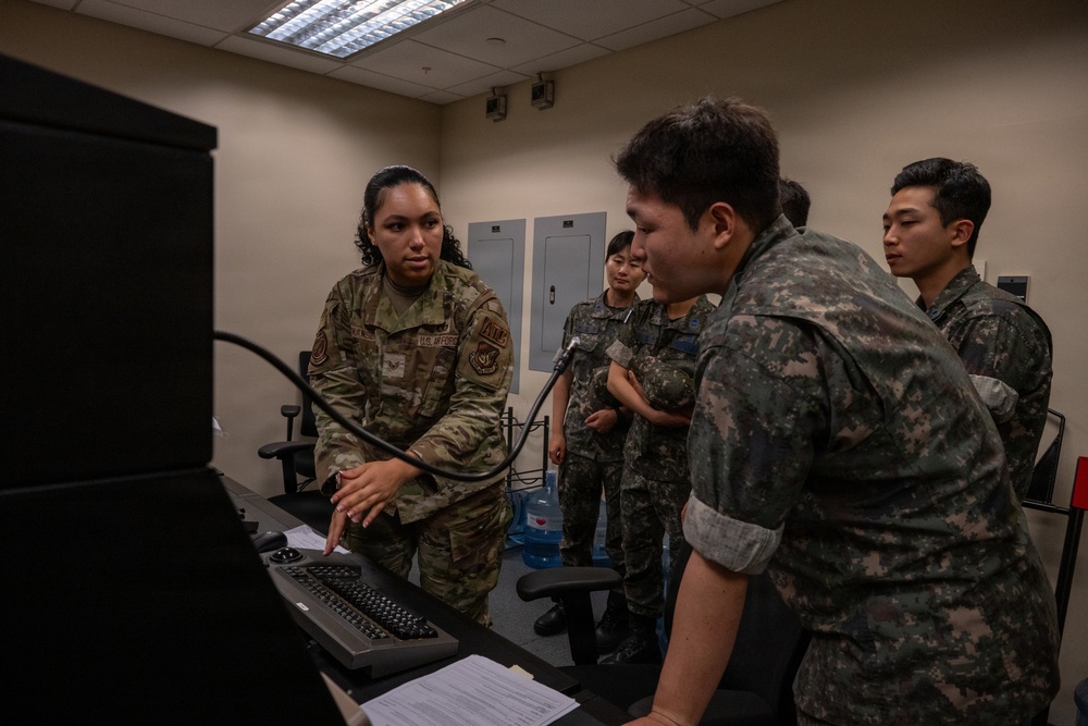 Seventh AF immerse ROKAF interpreters in Osan mission