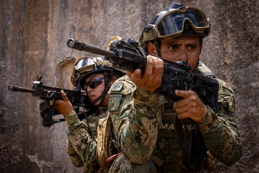 U.S. Marines, Mexican Naval Infantry conduct urban operations training