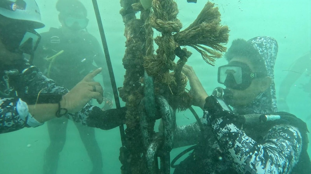 PCG divers strengthen interoperability with U.S. Coast Guard during RIMPAC 2026