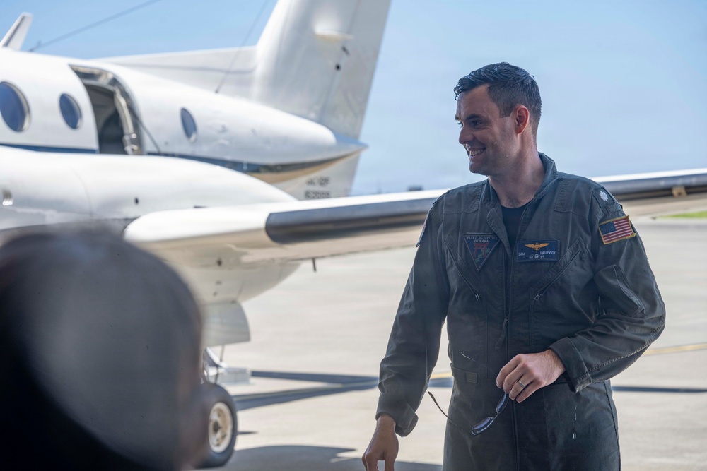 Executive Officer Cmdr. Laurvick's Final Flight at Fleet Activities Okinawa