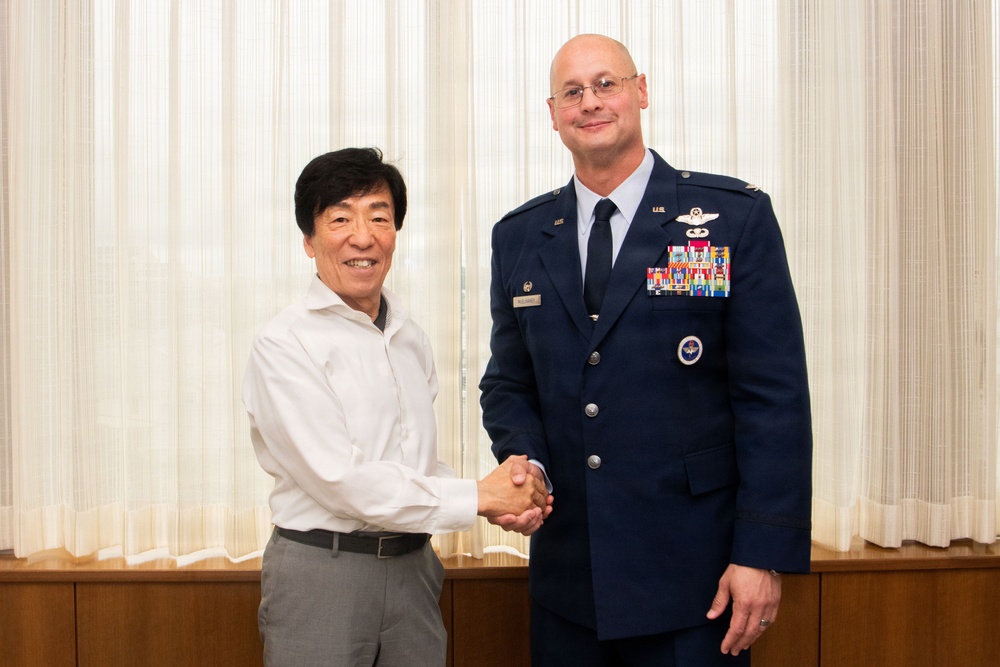 374 AW commander visits local mayors