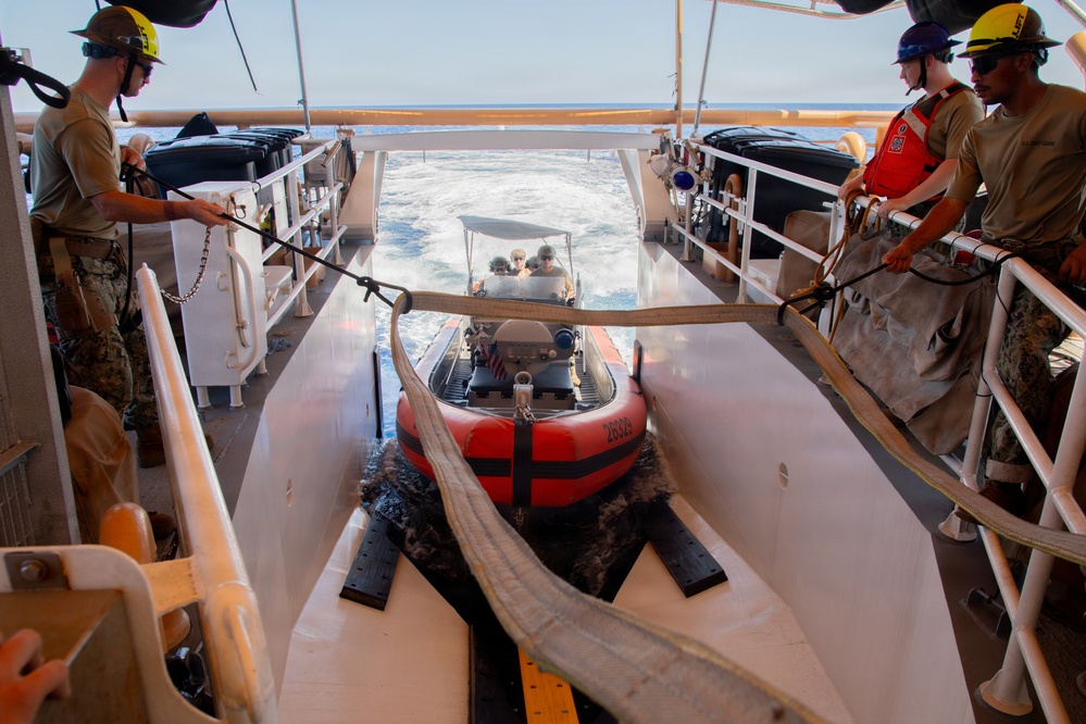 USCGC Emlen Tunnell Transits South China Sea