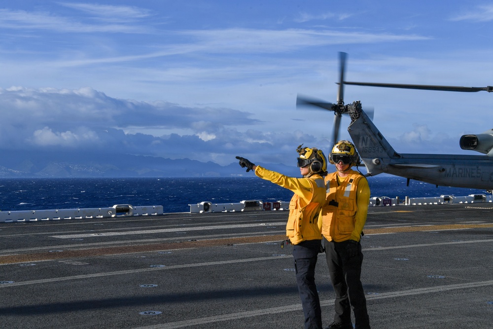 USS Essex conducts flight deck operations during RIMPAC 2026