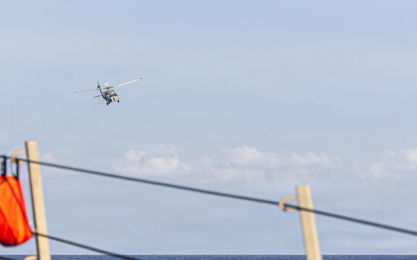 USS Mustin conducts flight operations