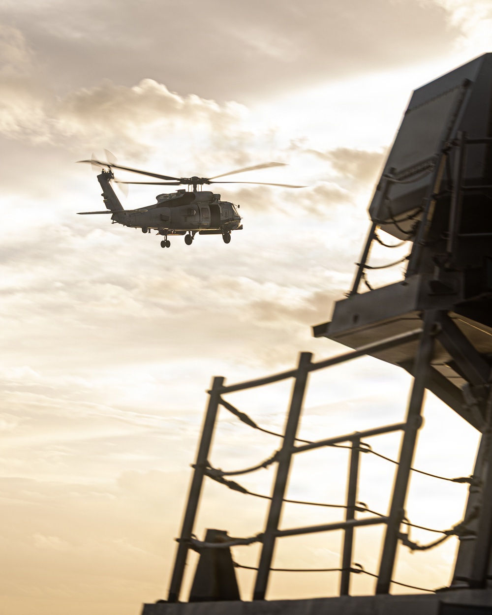 USS Mustin conducts flight operations