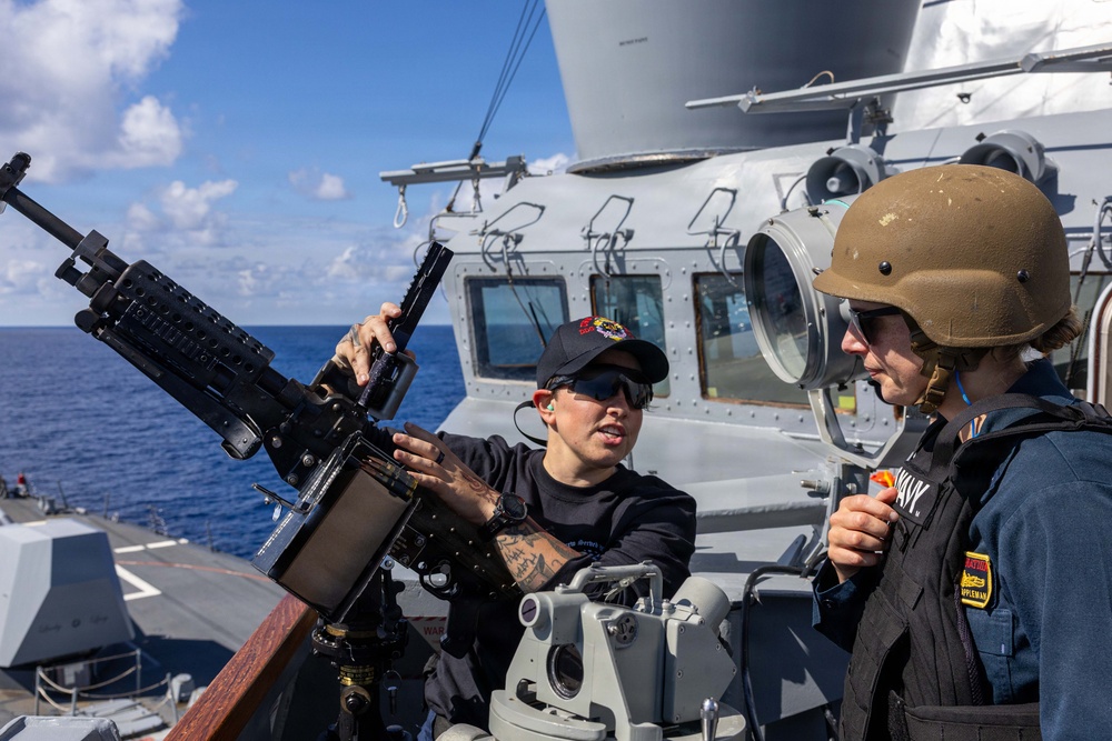 USS Mustin conducts a “killer tomato” inflatable surface target live-fire exercise