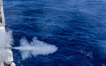 USS Mustin conducts a “killer tomato” inflatable surface target live-fire exercise