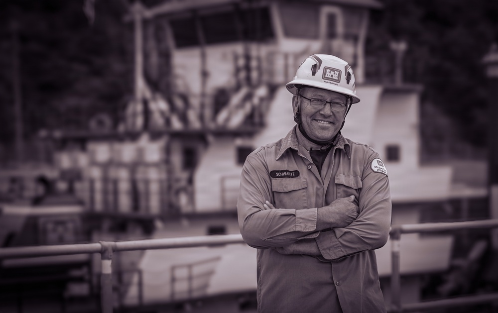 Light Capacity Fleet Supports Critical Repairs at Cannelton Lock and Dam