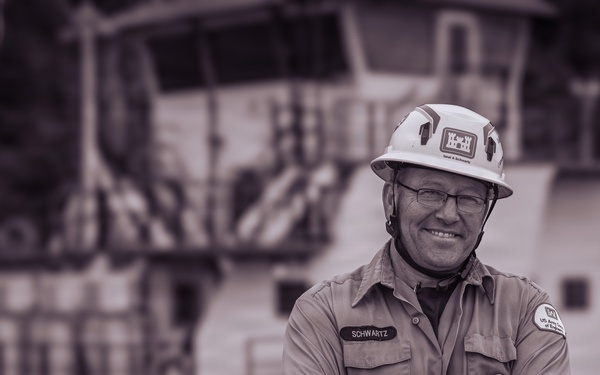 Light Capacity Fleet Supports Critical Repairs at Cannelton Lock and Dam
