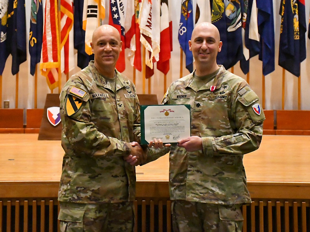Lt. Col. Wagner receives award