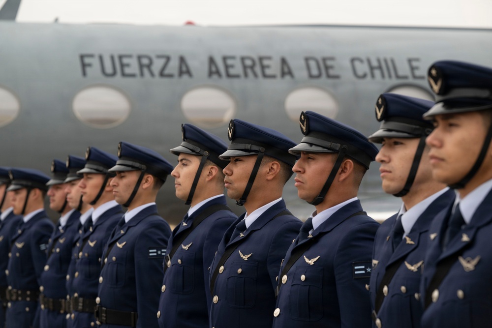 Chilean President, Twelfth Air Forces Commander visit Exercise Salitre