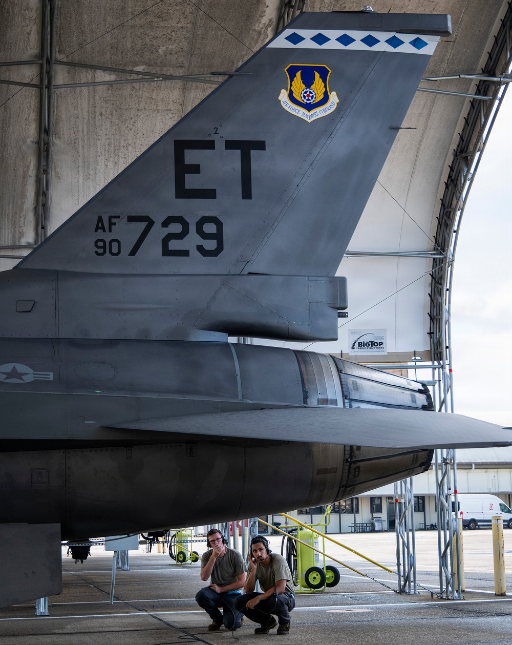 Test Wing maintainers keep Falcons fighting
