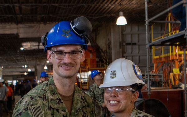 USS John C. Stennis (CVN 74) Recognizes ABE2 Courser