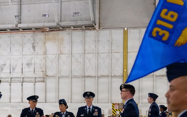 JBA welcomes new 316th Wing and installation commander