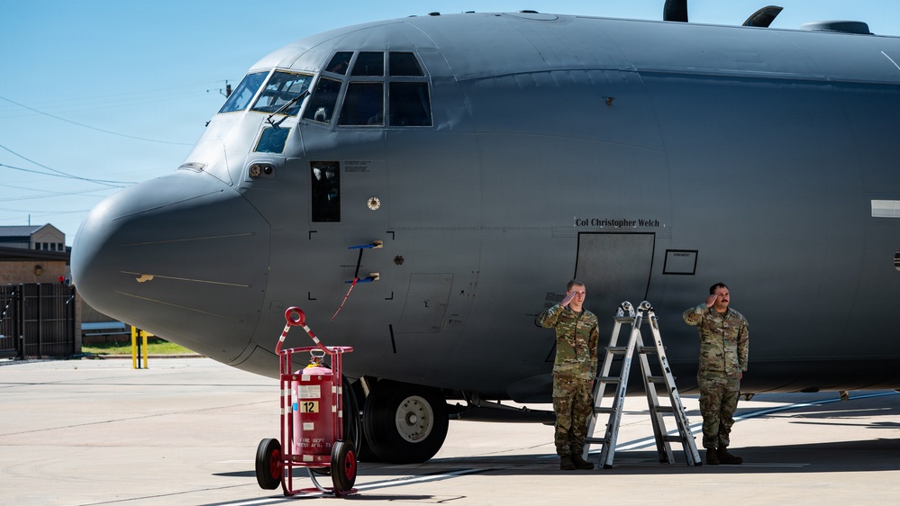 317th AW changes command from Col. Justin Diehl to Col. Christopher Welch