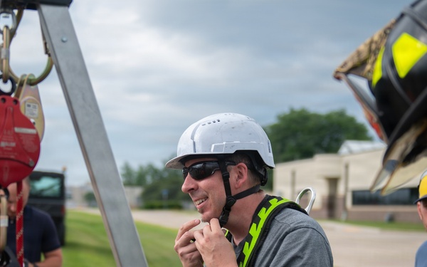 115th Fighter Wing simulates confined space rescue