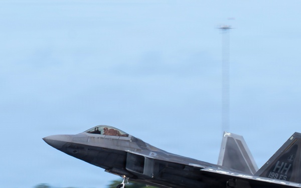 B-2 Spirits and F-22 Raptors complete integrated operations during BTF deployment