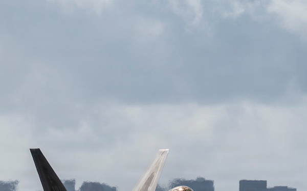 B-2 Spirits and F-22 Raptors complete integrated operations during BTF deployment