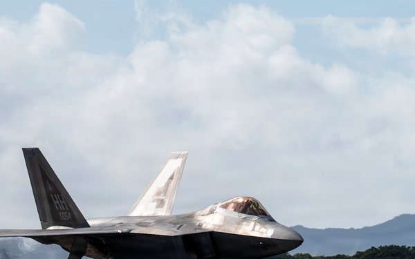 B-2 Spirits and F-22 Raptors complete integrated operations during BTF deployment