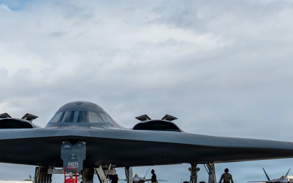 B-2 Spirits and F-22 Raptors complete integrated operations during BTF deployment
