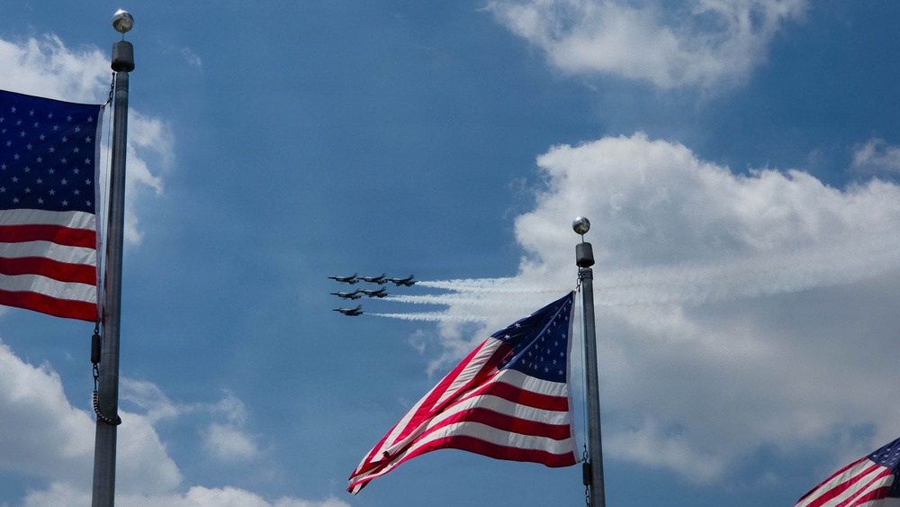 U.S. Air Force Thunderbirds fly practice demo