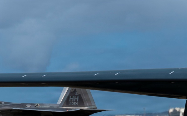 B-2 Spirits and F-22 Raptors complete integrated operations during BTF deployment