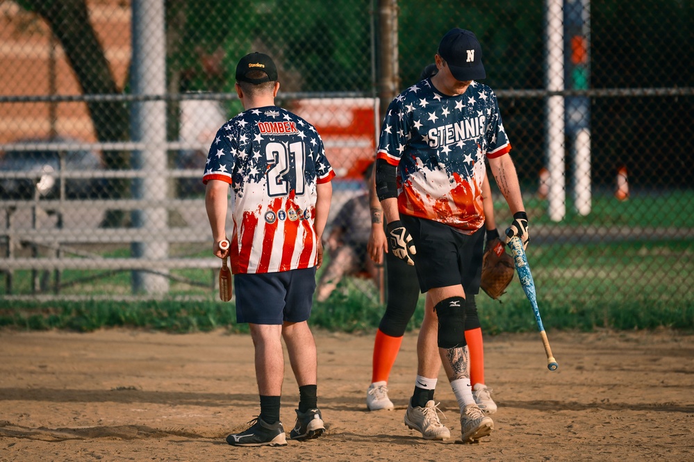 Sailors win softball championship