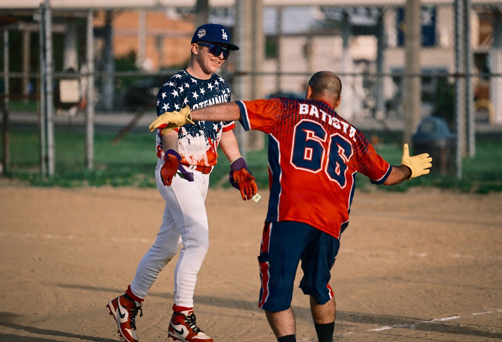 Sailors win softball championship