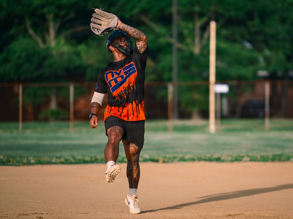 Sailors win softball championship