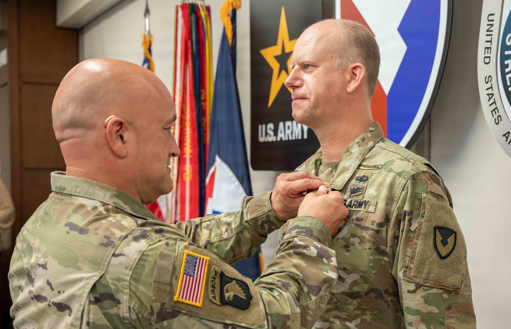 CENTCOM Director Honored at USASAC