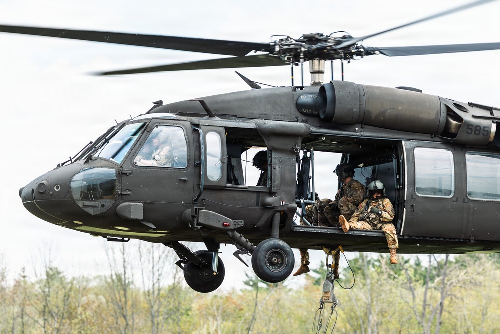 Maine Army National Guard UH-60 Black Hawk conducts aerial firefighting Training