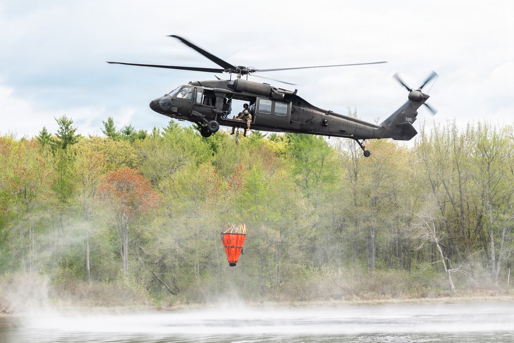 Maine Army National Guard UH-60 Black Hawk conducts aerial firefighting Training