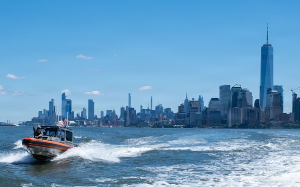 Chairman of the Joint Chiefs of Staff visits U.S. Coast Guard units in New York