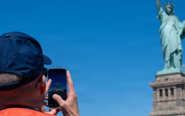 Chairman of the Joint Chiefs of Staff visits U.S. Coast Guard units in New York