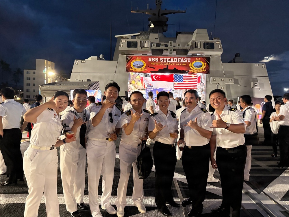 Singapore Navy hosts reception aboard RSS Steadfast during RIMPAC 2026