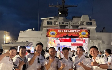Singapore Navy hosts reception aboard RSS Steadfast during RIMPAC 2026