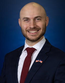 NUWC Division Newport engineer wins 2025 Rosenblatt Young Naval Engineer Award from American Society of Naval Engineers