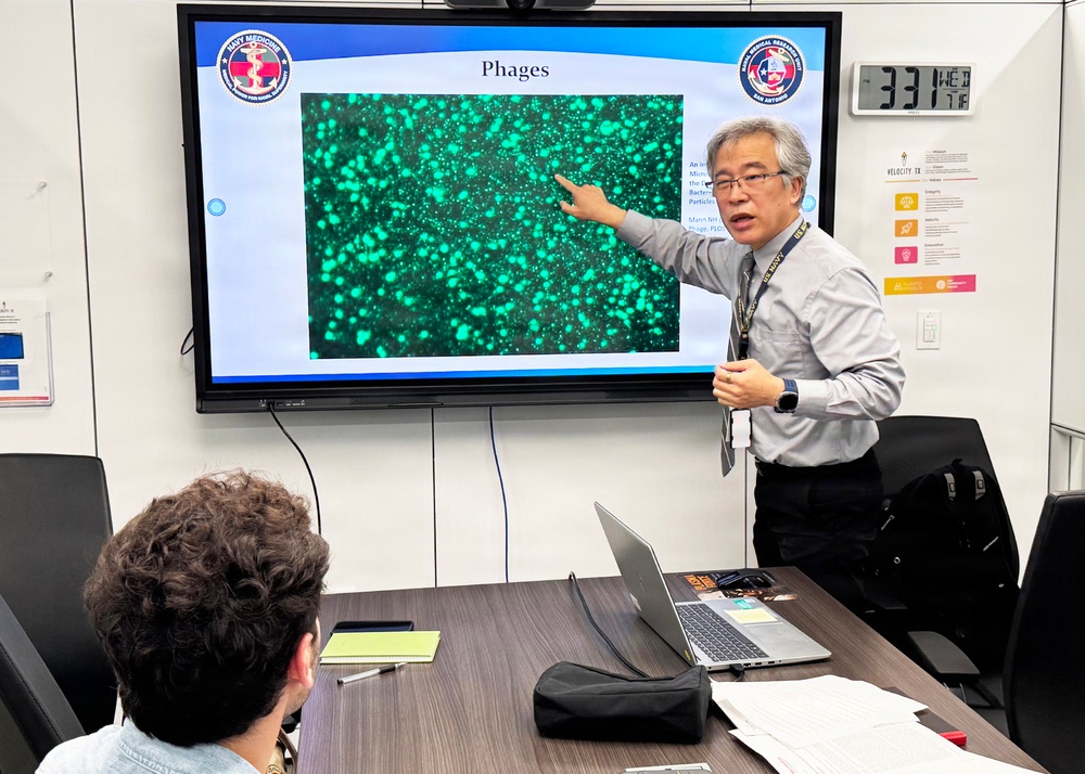 Research of integrating Phage Therapy at NAMRU San Antonio
