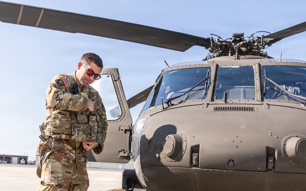 Maine Army Aviation Assists with Maine Air Show