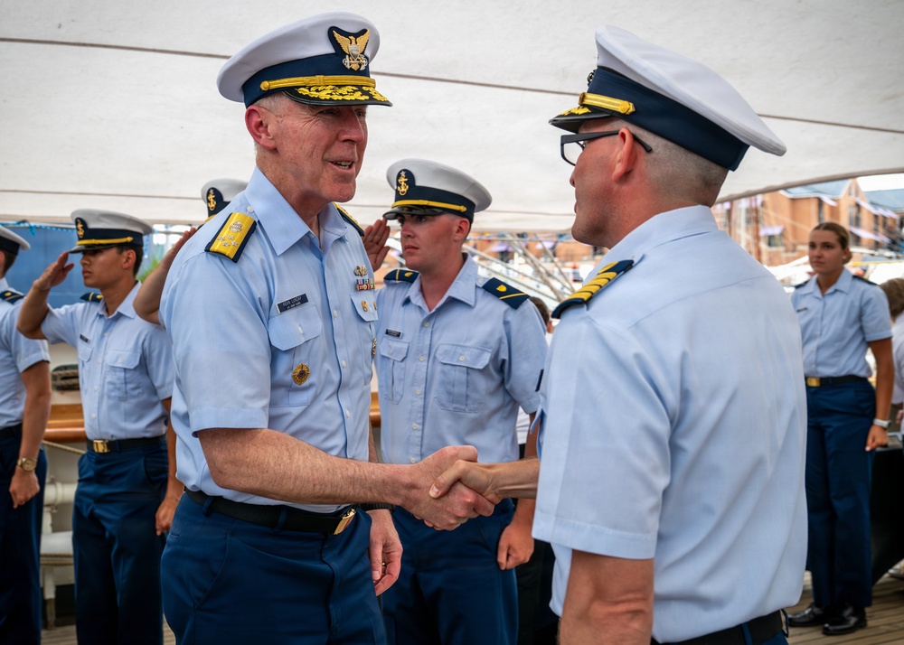 Military leaders of today share wisdom with Coast Guard leaders of tomorrow