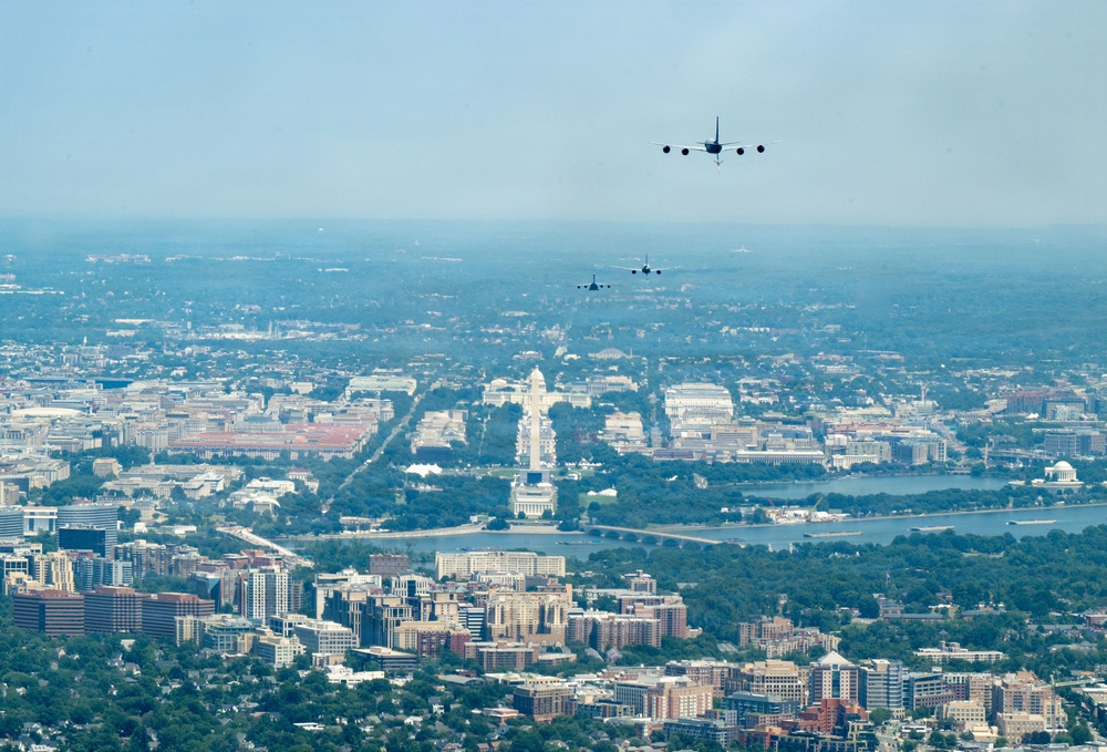 Fred Flies Over D.C. during Freedom 250