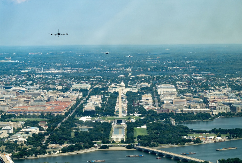 Fred Flies Over D.C. during Freedom 250