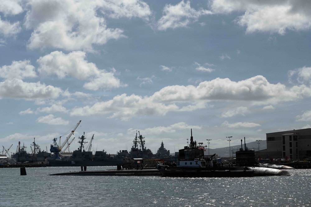 USS Columbia (SSN 771) departs Pearl Harbor to begin RIMPAC 2026 sea phase