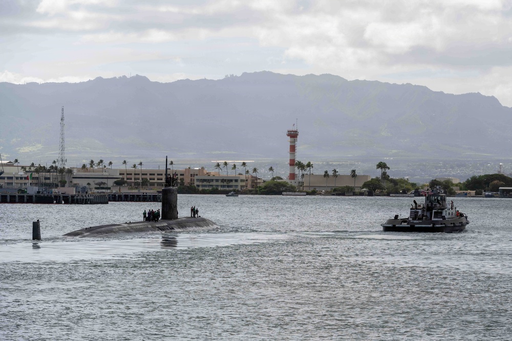 USS Columbia (SSN 771) departs Pearl Harbor to begin RIMPAC 2026 sea phase